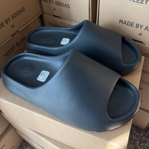 Yeezy Black Slide Sandals
Size 10
New 
No box
+$10 to include box (total $63)